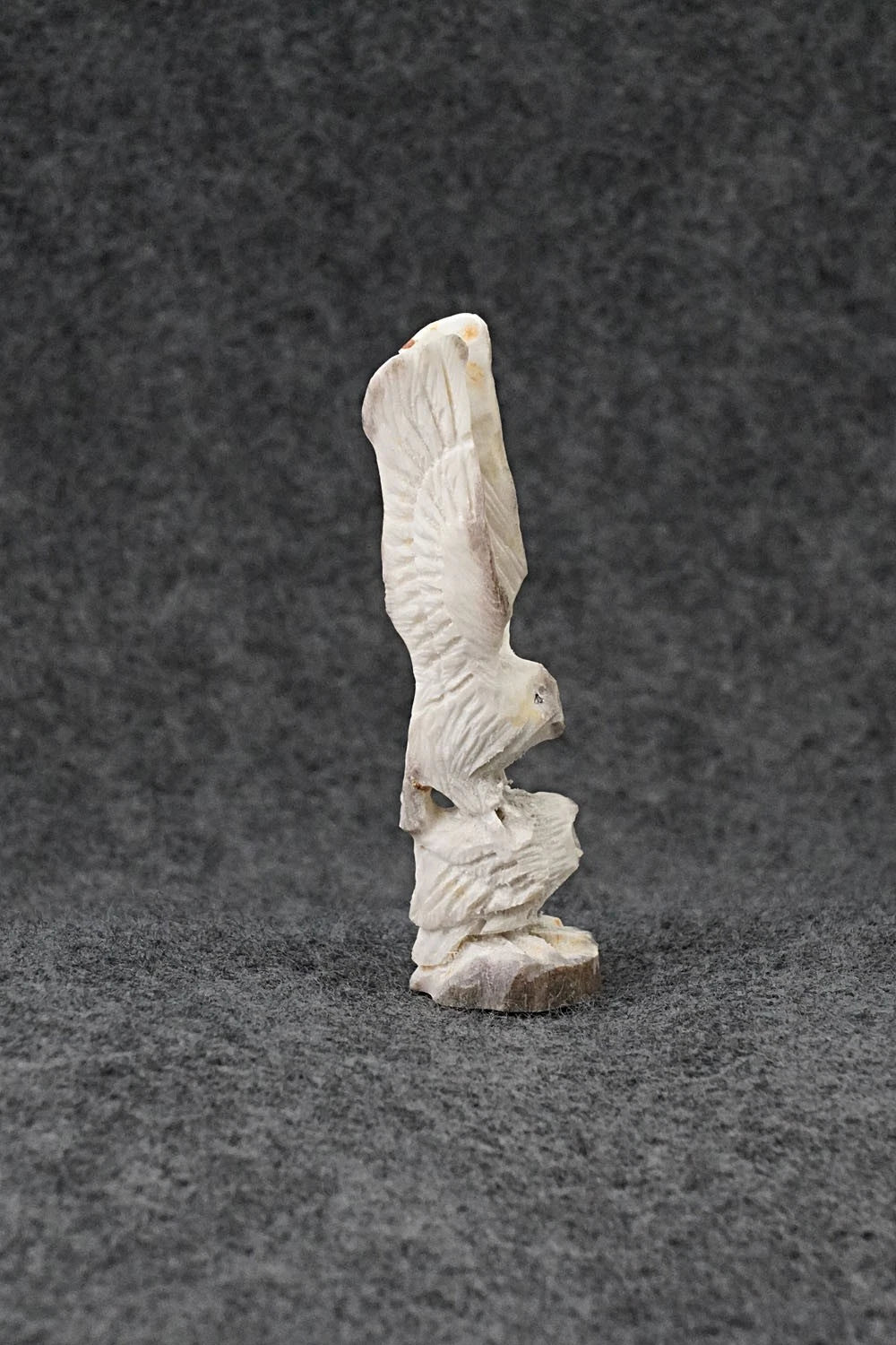 Owl Zuni Fetish Carving - Lewis Malie