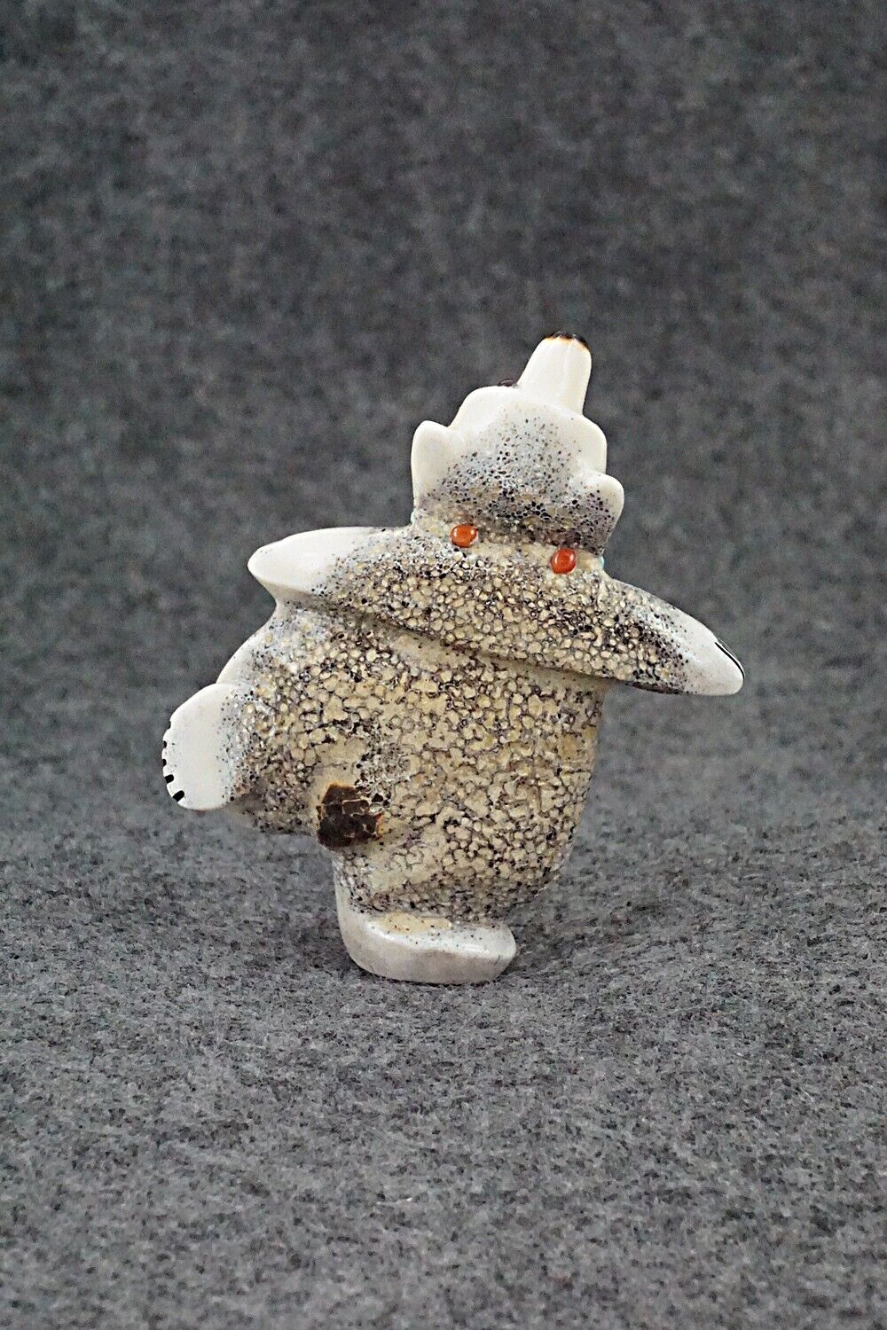 Dancing Bear Zuni Fetish Carving - Claudia Peina