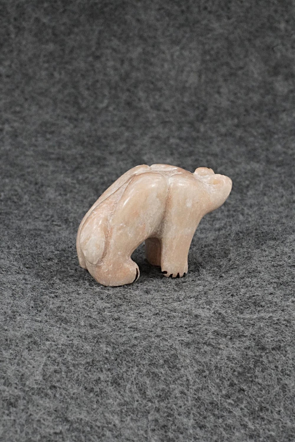 Bear Zuni Fetish Carving - Rick Kallestewa