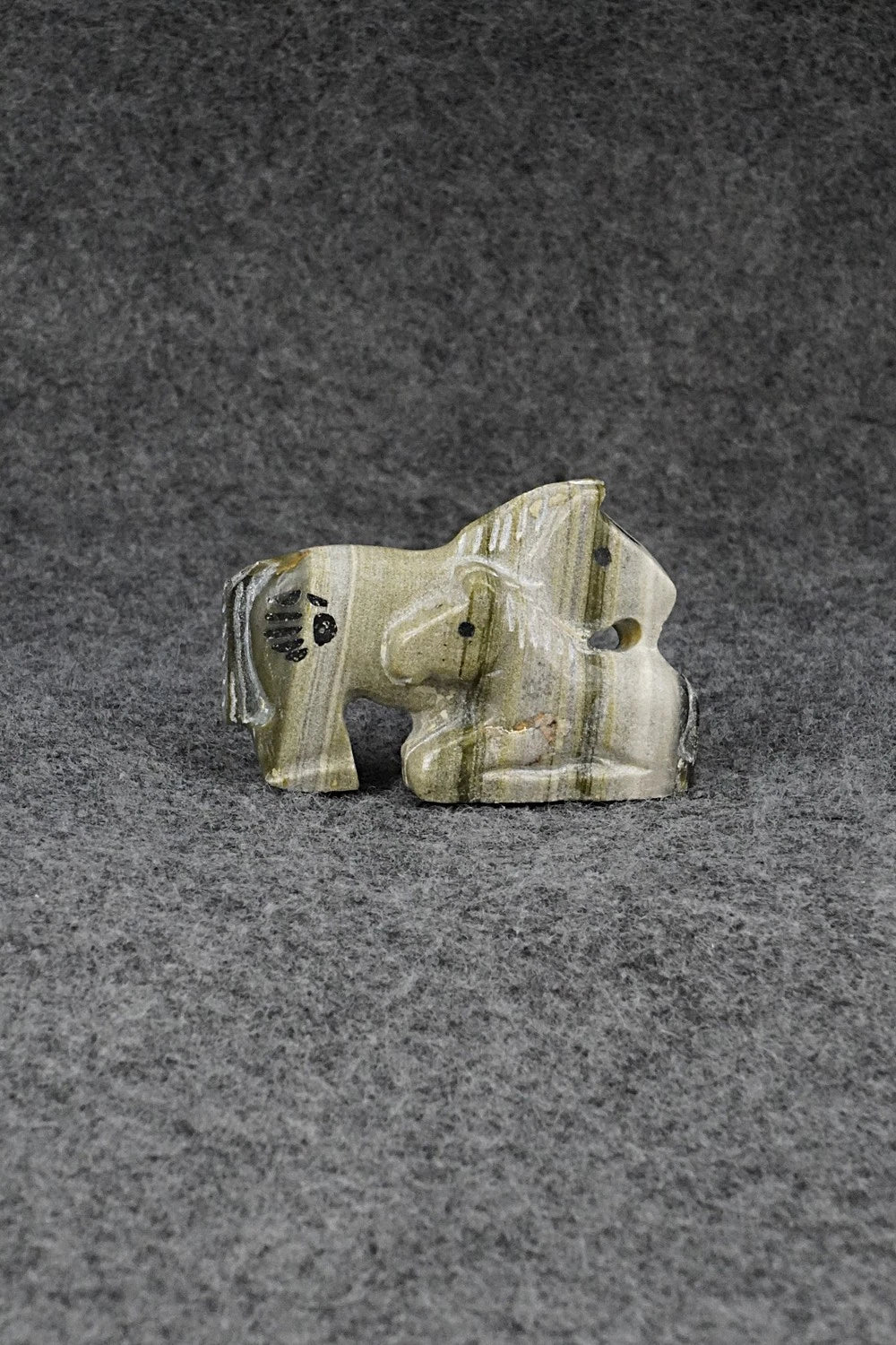 Horse Zuni Fetish Carving - Coral Martin