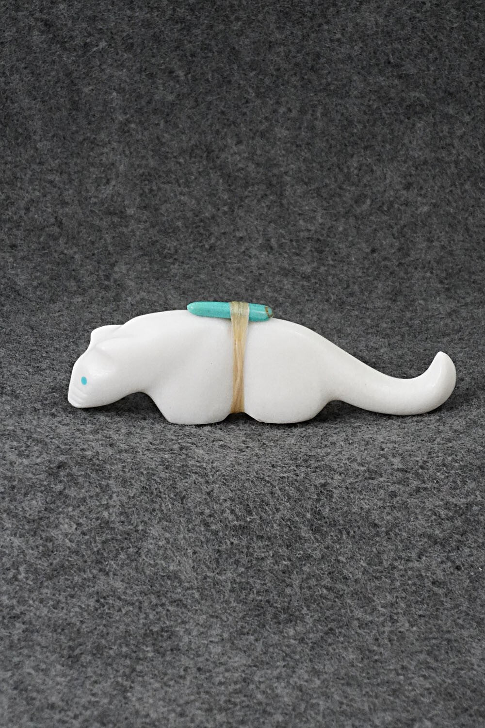 Mountain Lion Zuni Fetish Carving - Herbert Halate