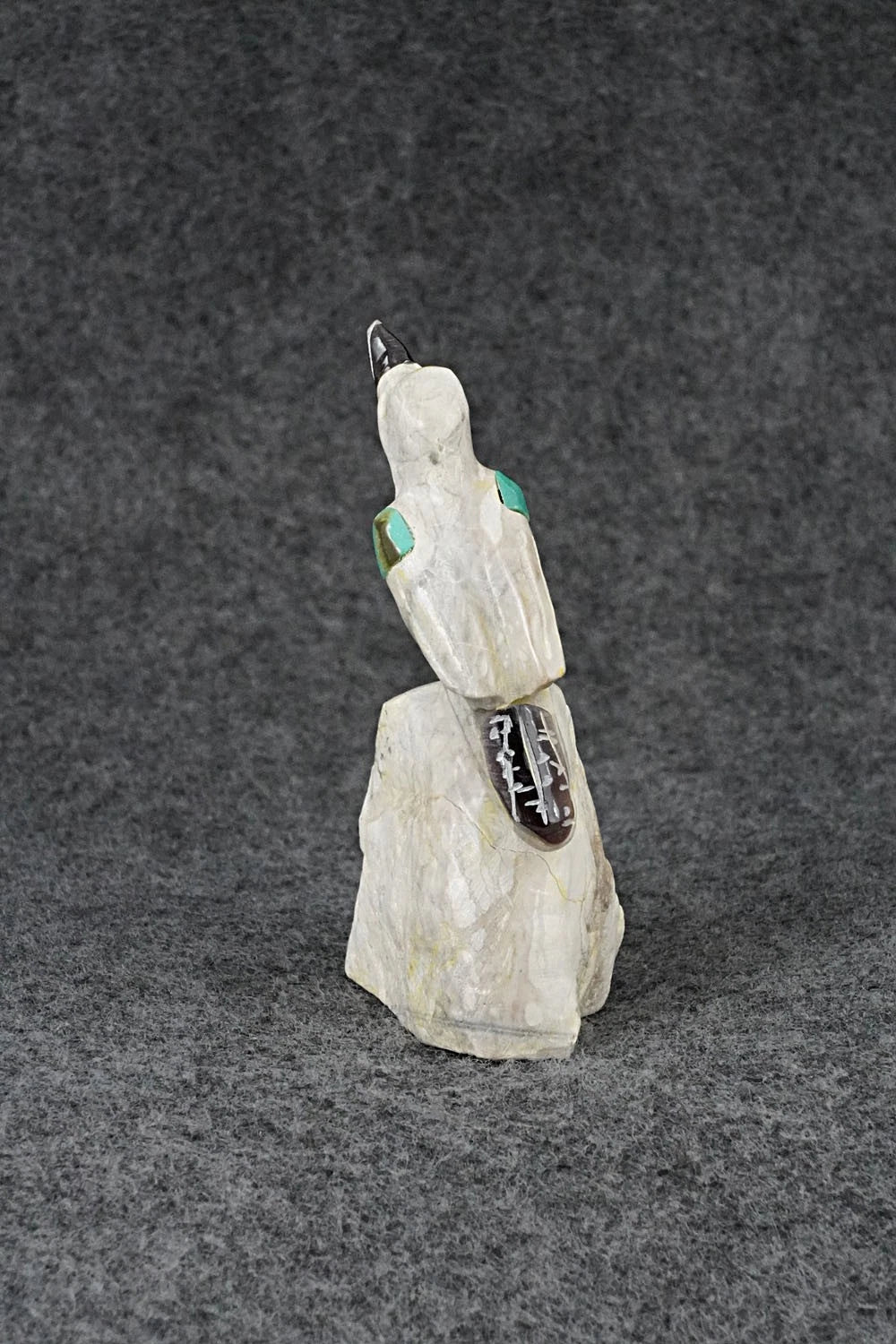 Bird Zuni Fetish Carving - Freddie Leekya
