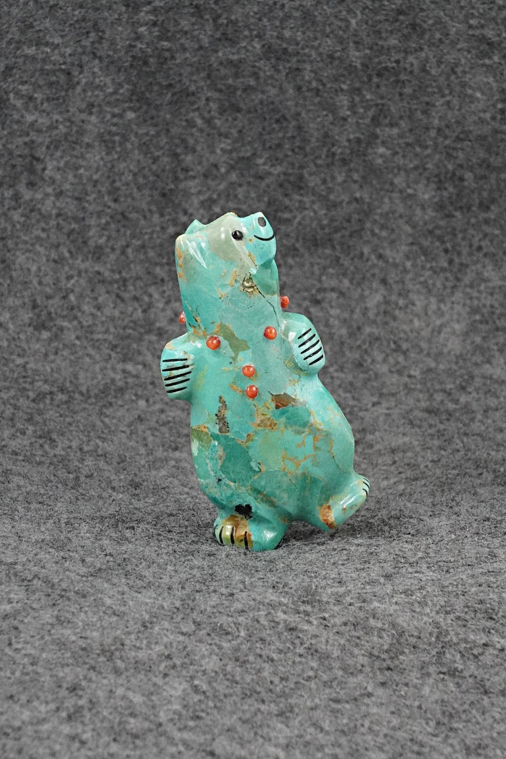 Bear Zuni Fetish Carving - Claudia Peina