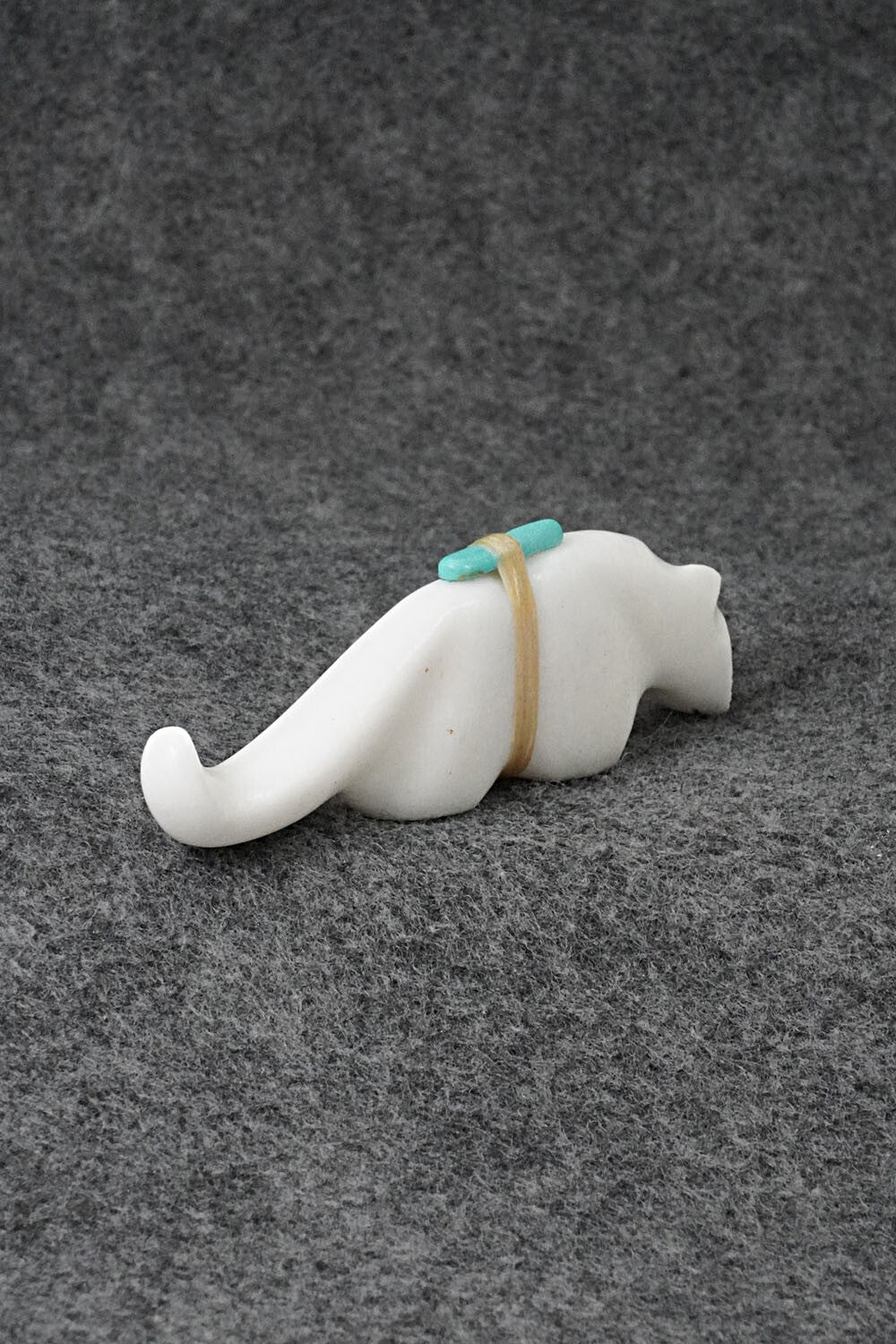 Mountain Lion Zuni Fetish Carving - Herbert Halate