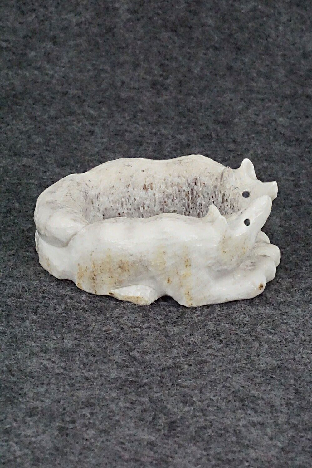 Wolves Zuni Fetish Carving - Maxx Laate