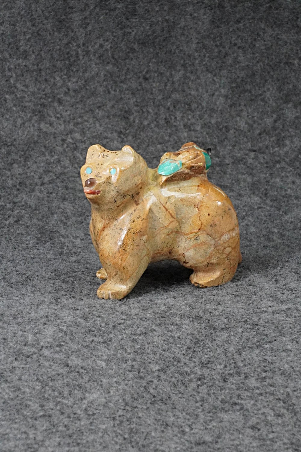 Bear Zuni Fetish Carving - Freddie Leekya