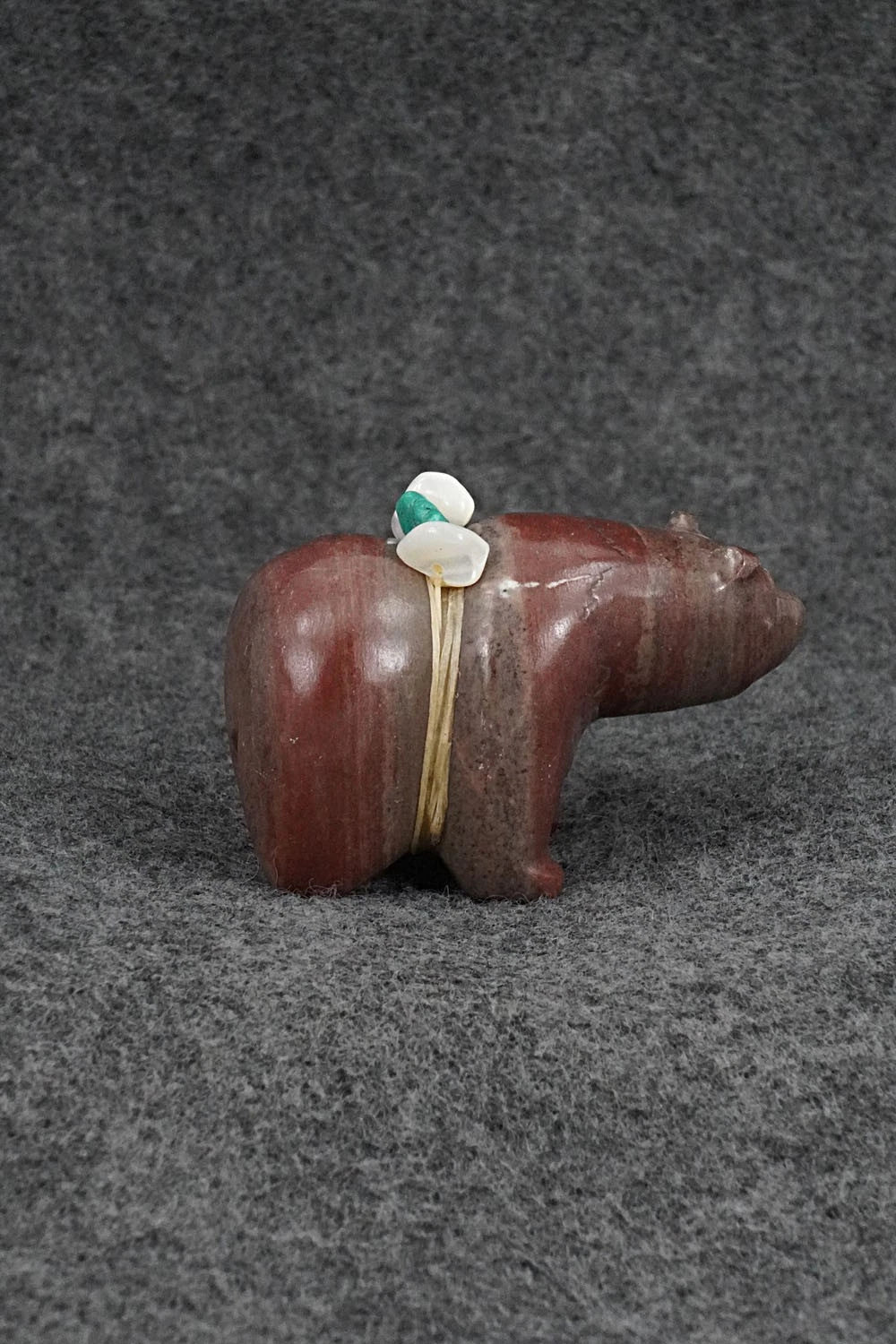 Bear Zuni Fetish Carving - Farlan & Paulette Quam