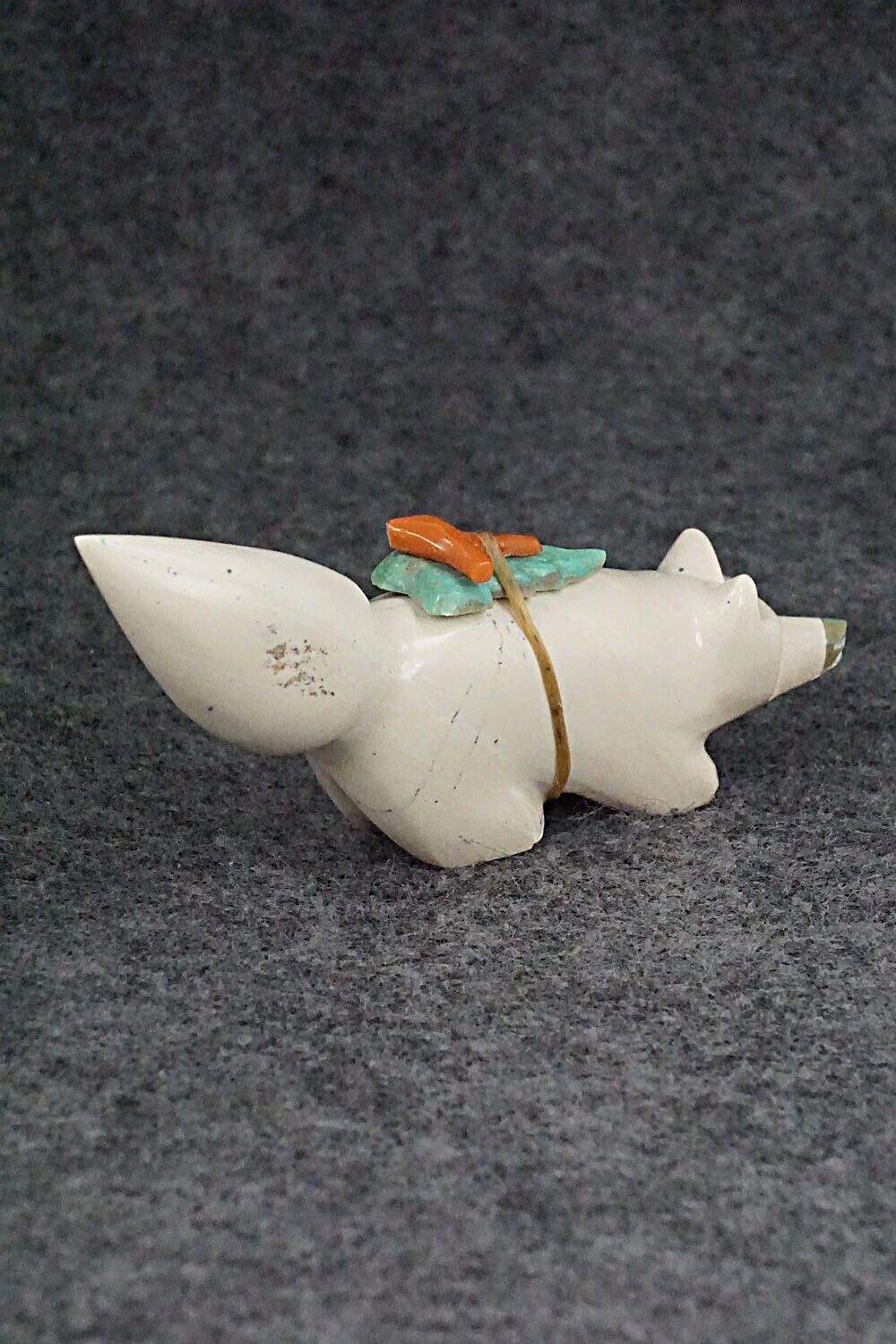 Wolf Zuni Fetish Carving - Enrike Leekya