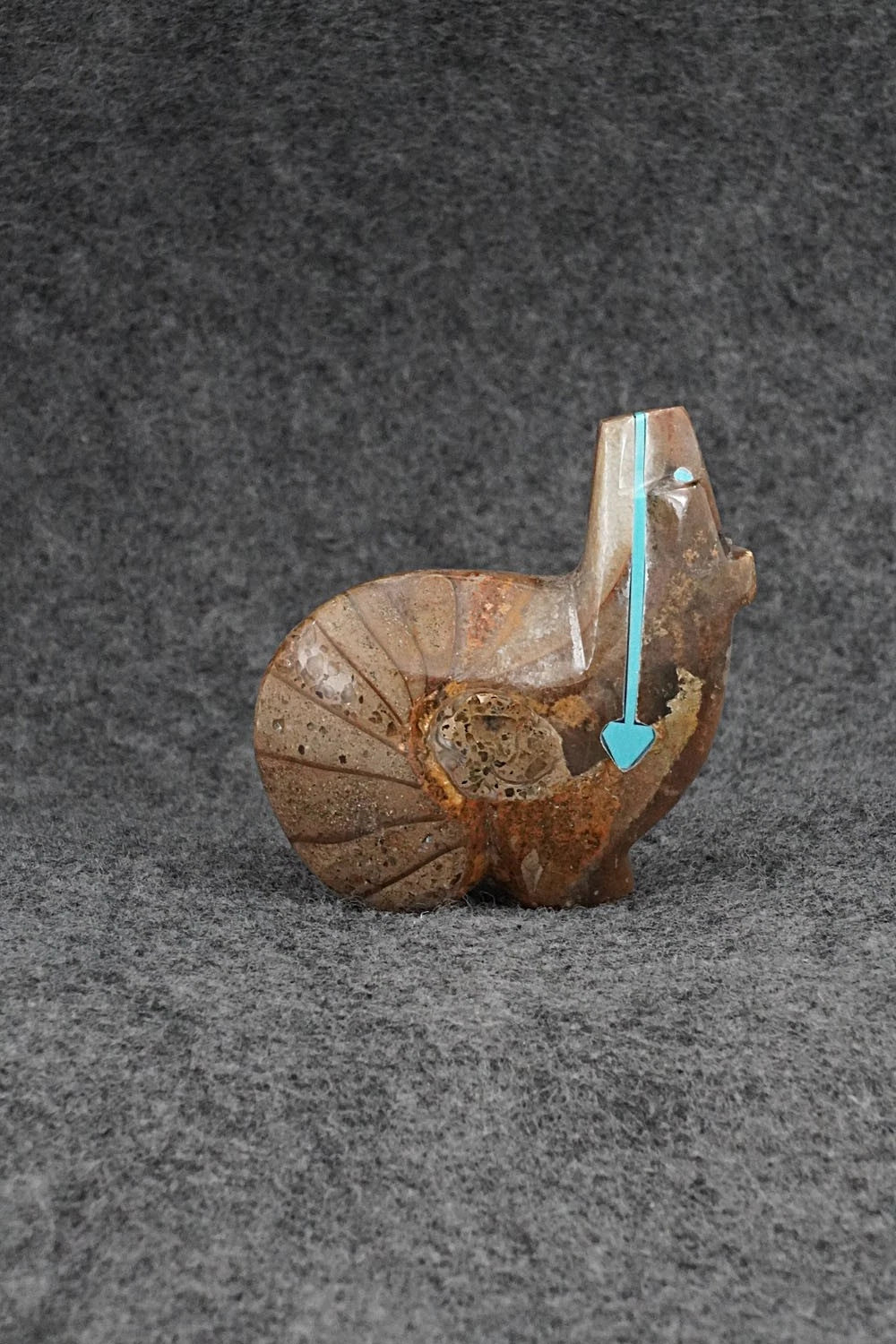 Bear Zuni Fetish Carving - Kenric Laiwakete