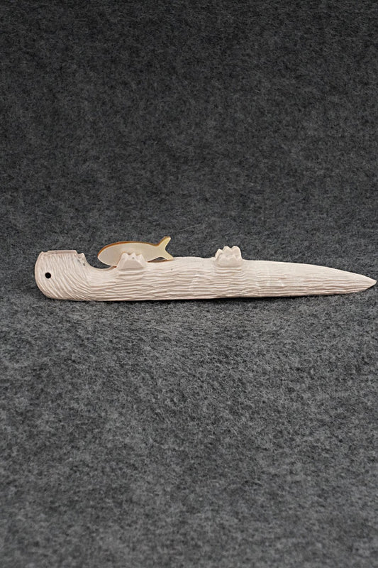 Otter Zuni Fetish Carving - Jesus Espino