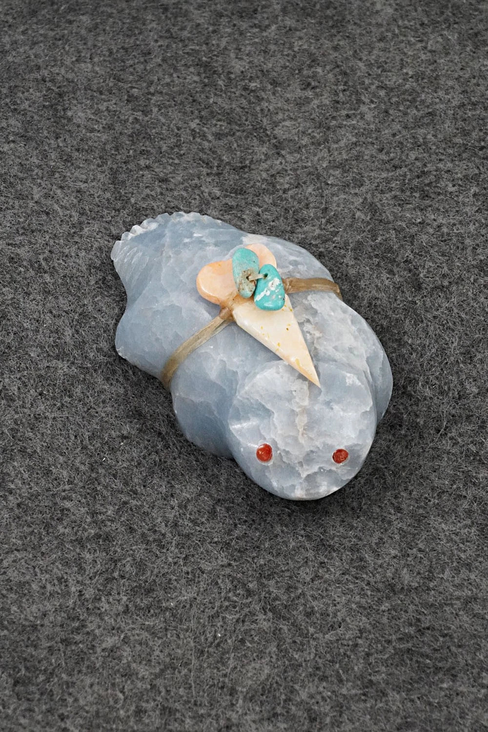 Badger Zuni Fetish Carving - Daphne Quam