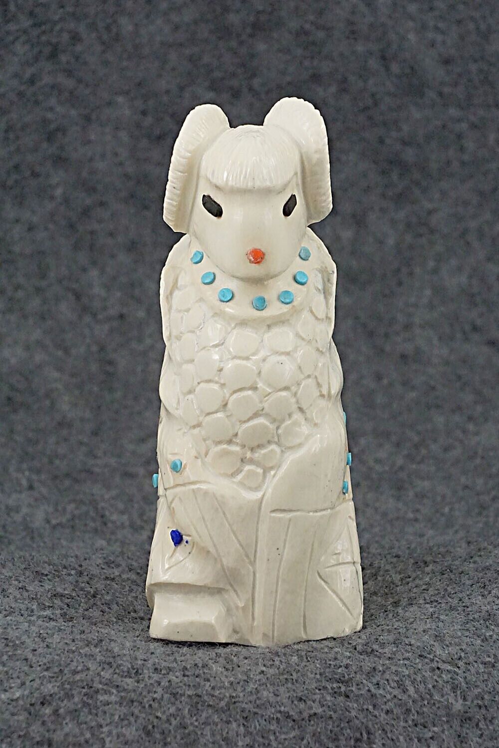 Corn Maiden Zuni Fetish Carving - Derrick Kaamasee