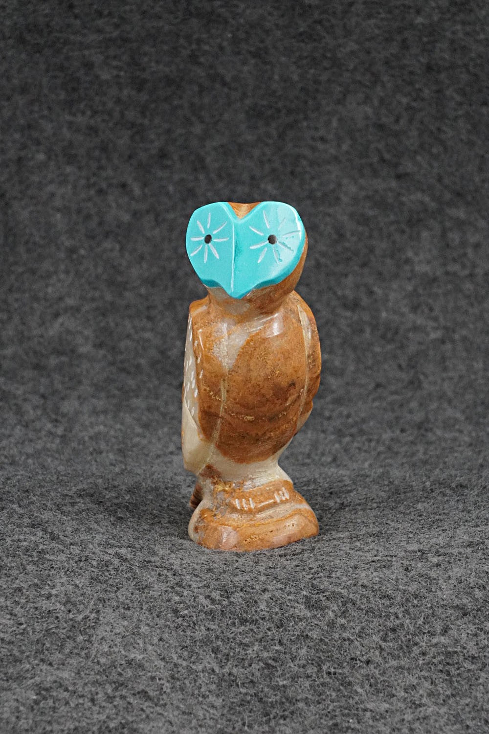 Owl Zuni Fetish Carving - Enrike Leekya