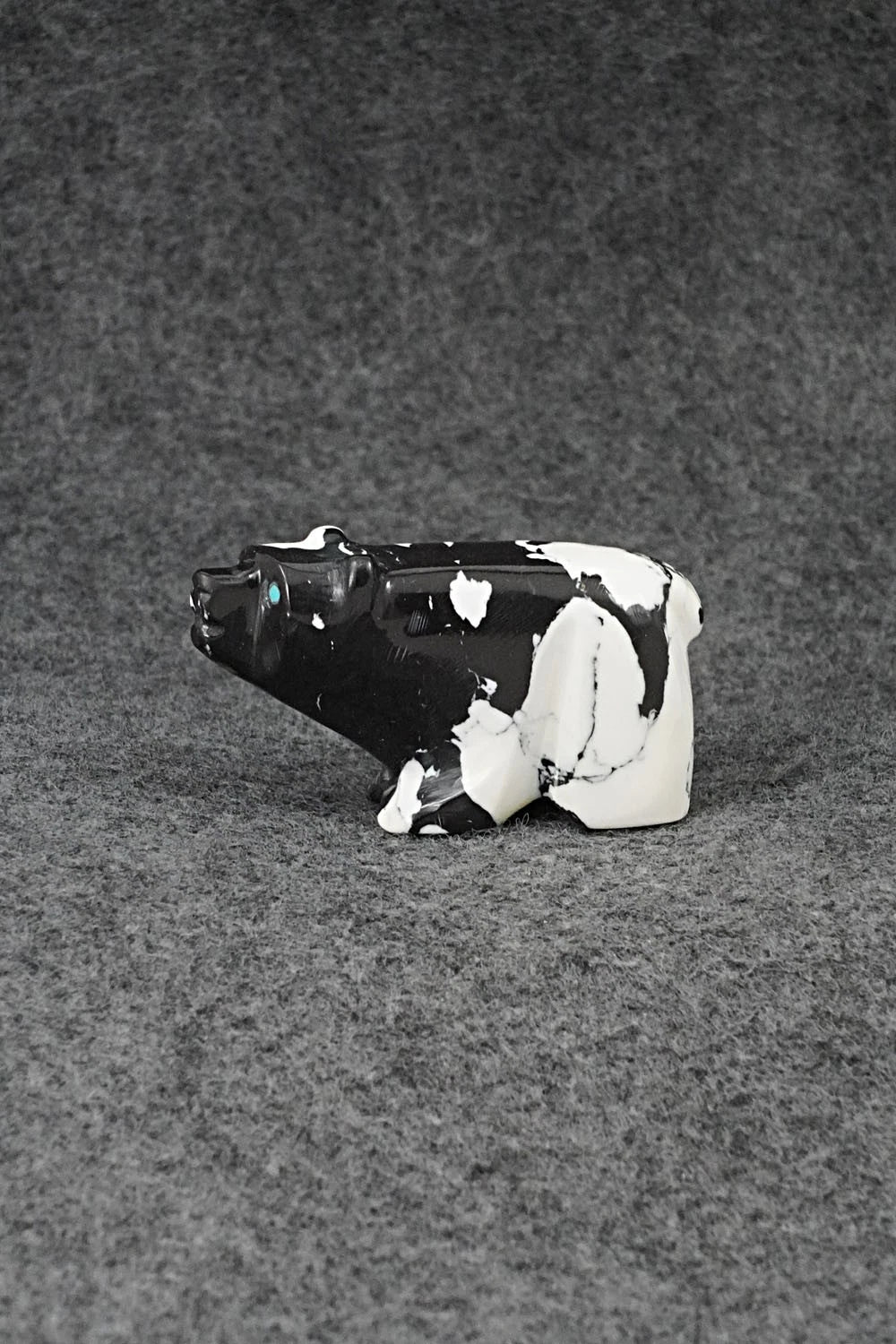 Bear Zuni Fetish Carving - David Chavez