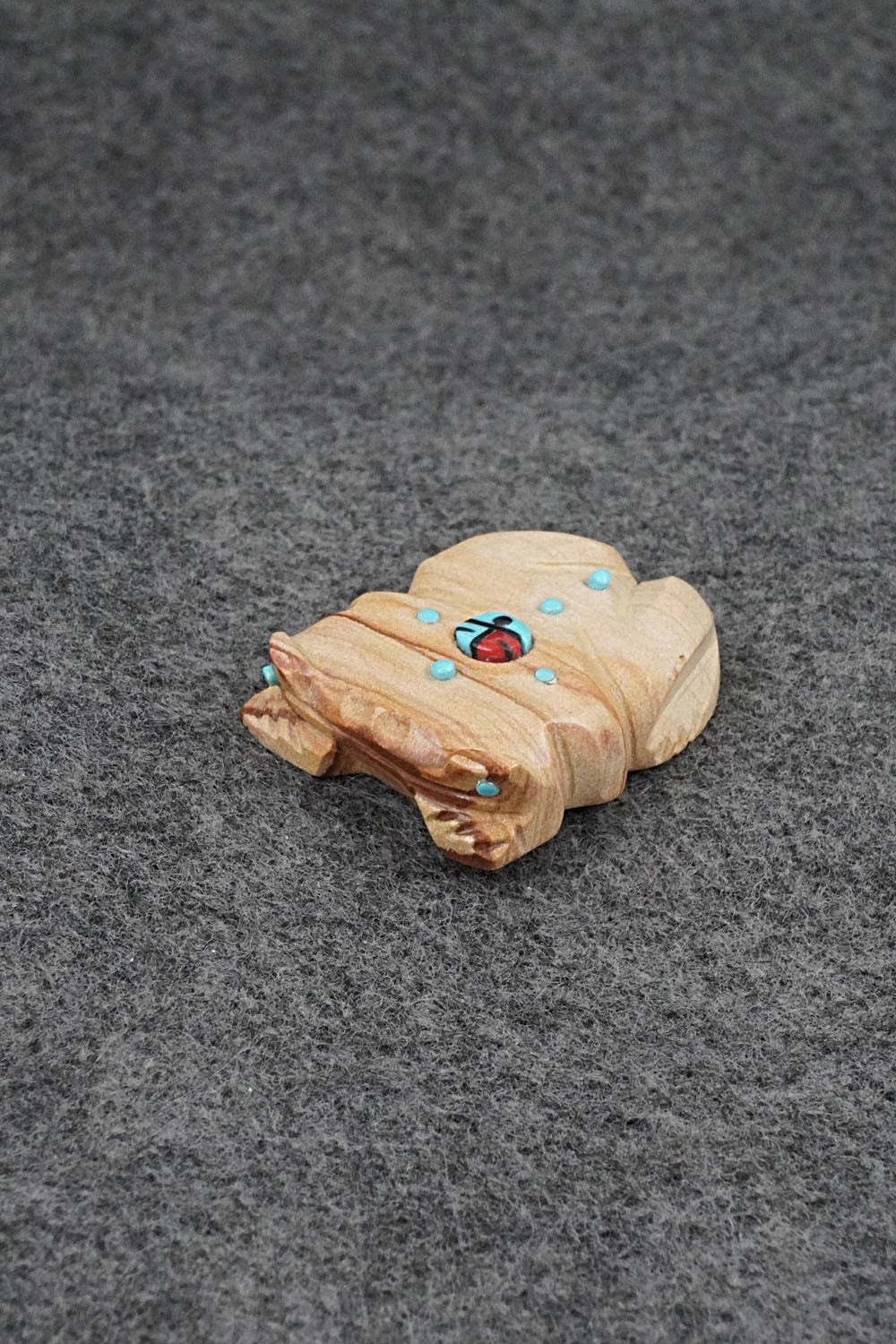 Frog Zuni Fetish Carving - Danette Laate