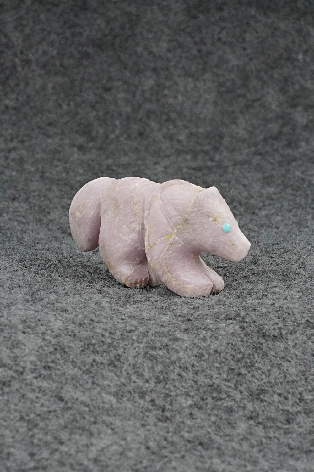 Wolf Zuni Fetish Carving - Jonas Hustito