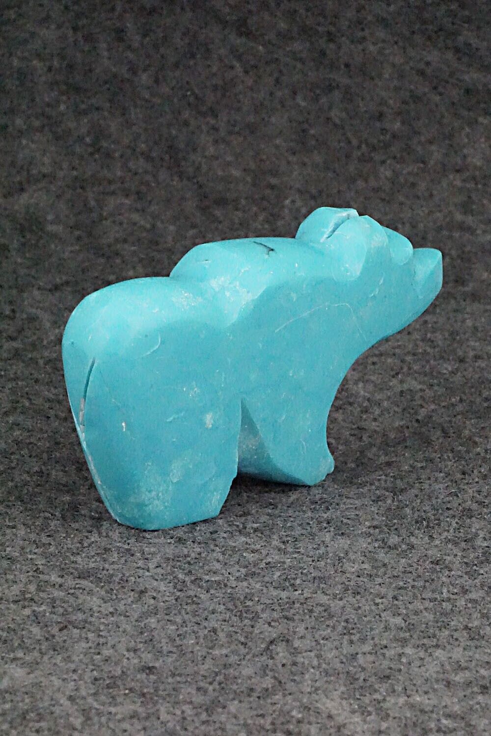 Bear Zuni Fetish Carving - Bernard Laiwakete