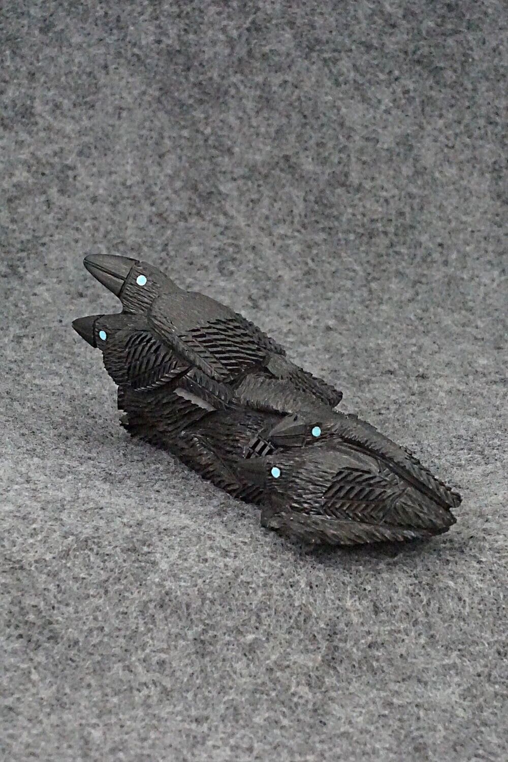 Crows Zuni Fetish Carving - Destry Siutza