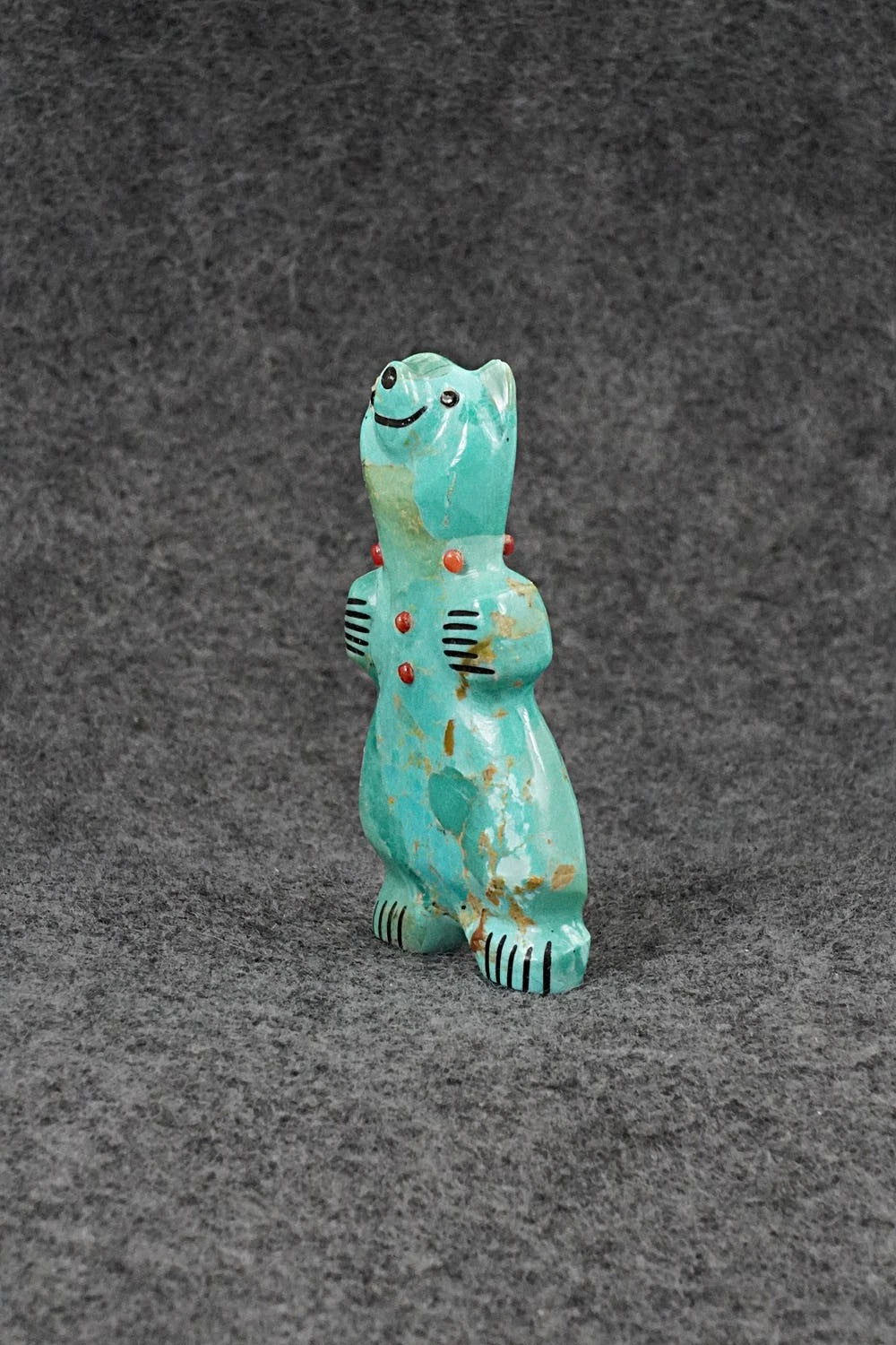 Bear Zuni Fetish Carving - Claudia Peina