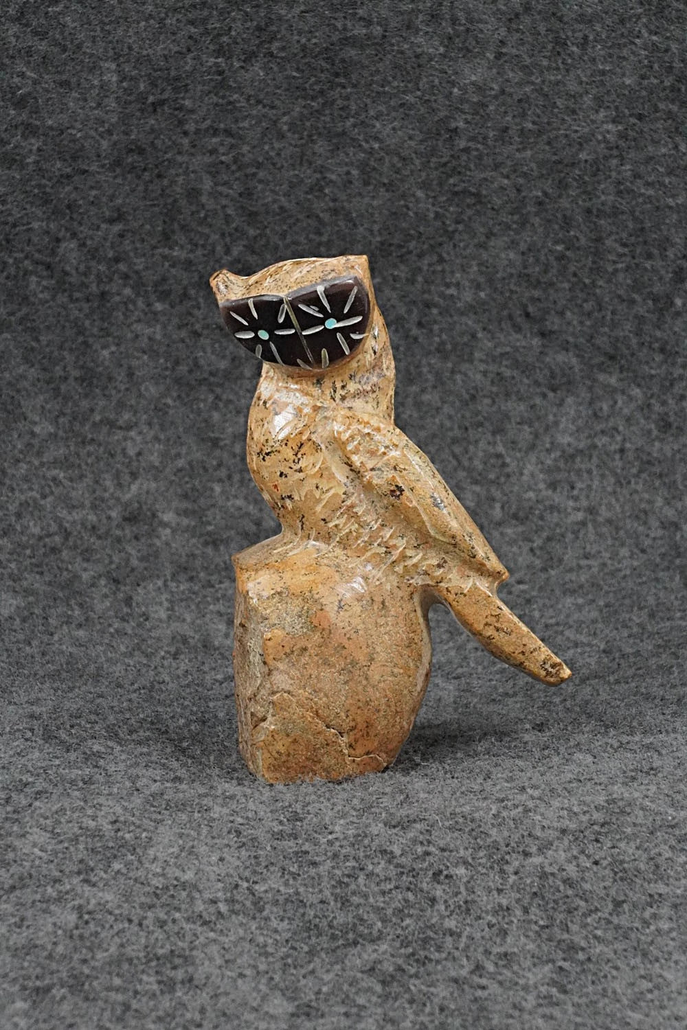Owl Zuni Fetish Carving - Freddie Leekya
