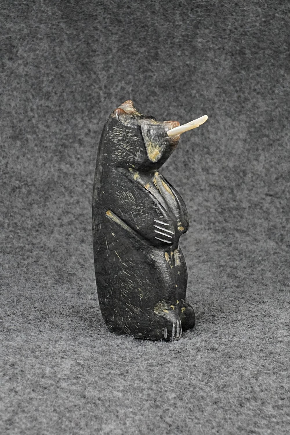 Bear Zuni Fetish Carving - Justin Red Elk