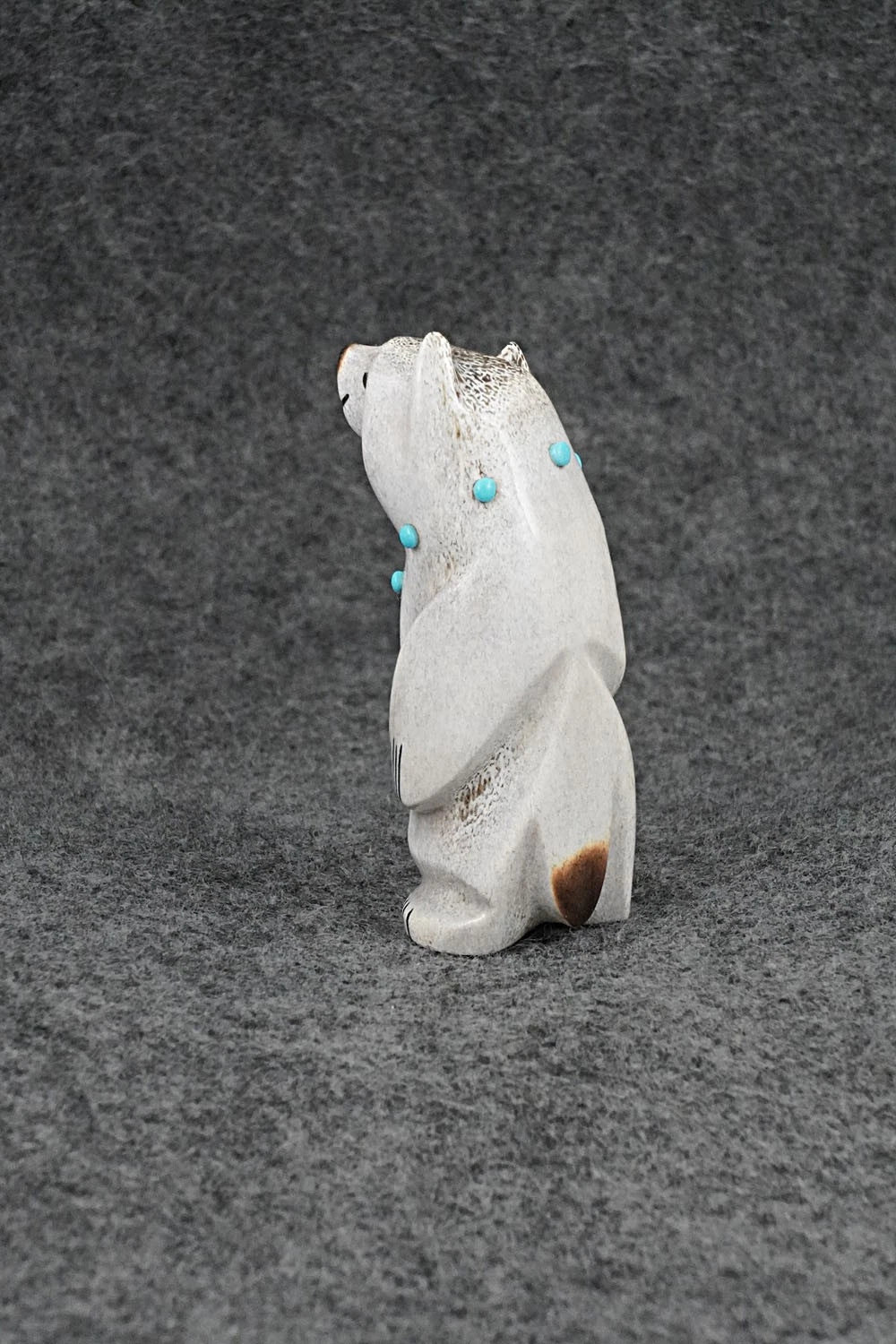 Bear Zuni Fetish Carving - Claudia Peina