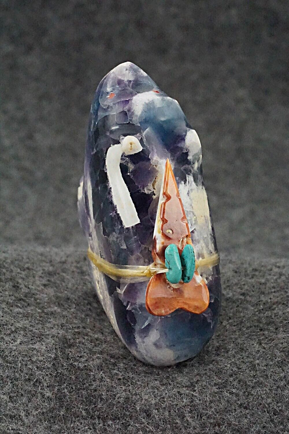 Bear Zuni Fetish Carving - Daphne Quam