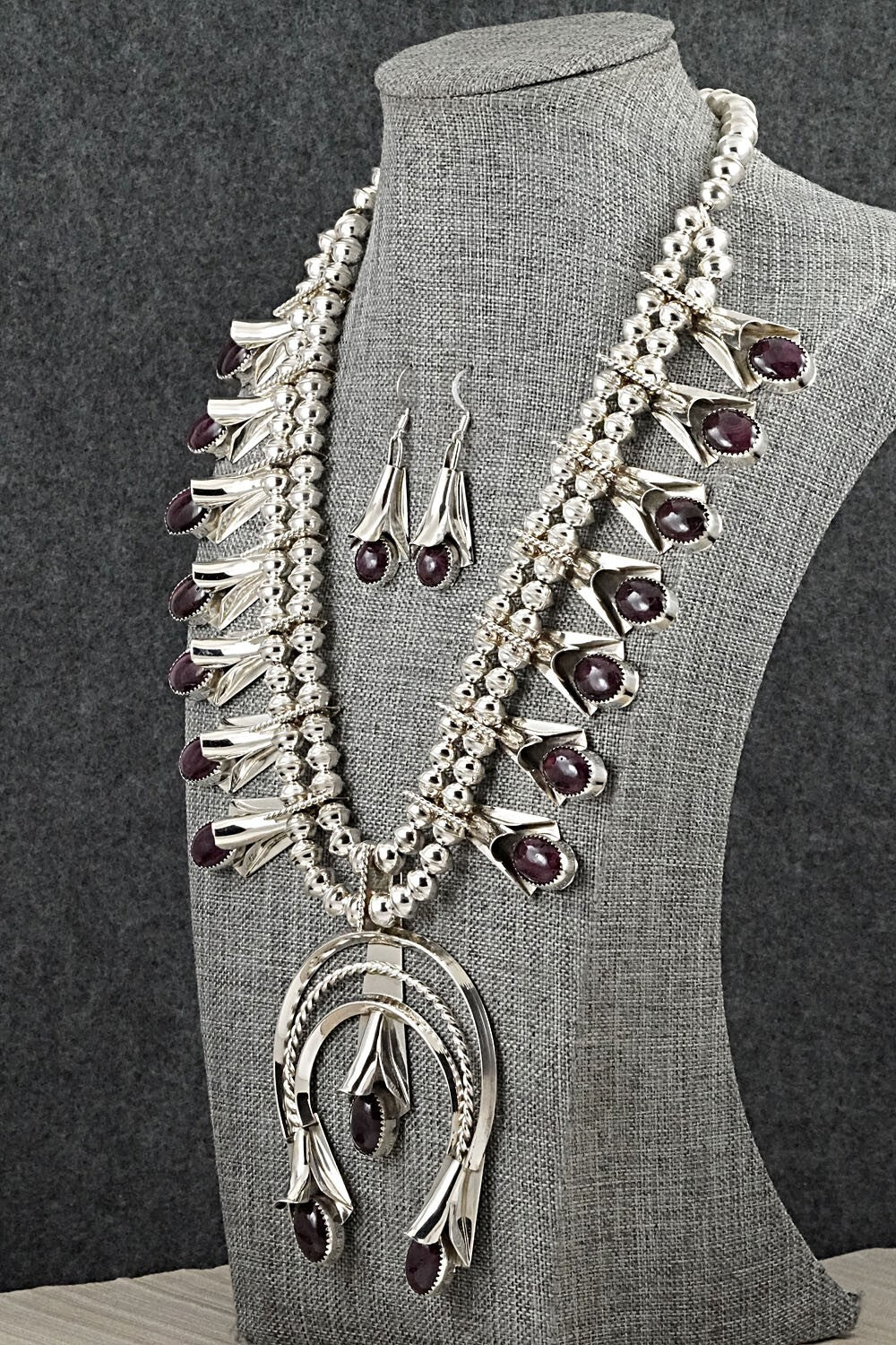Spiny Oyster & Sterling Silver Squash Blossom Set - Louise Yazzie