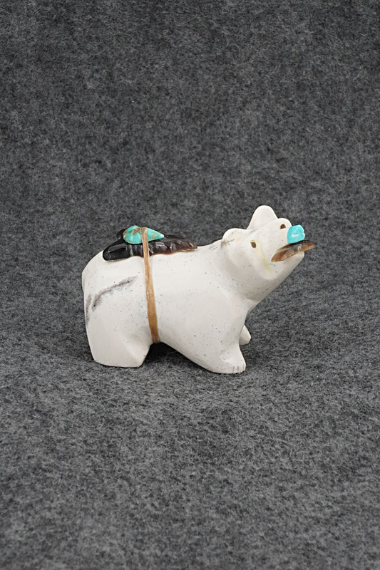 Bear with Fish Zuni Fetish Carving - Enrike Leekya