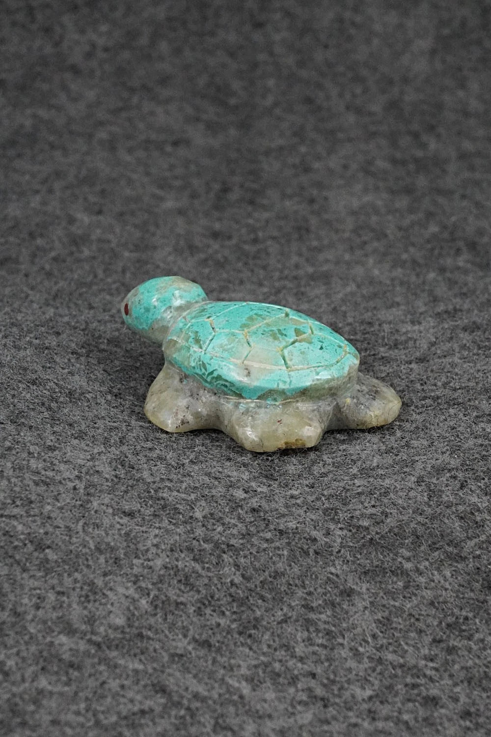 Turtle Zuni Fetish Carving - Kenric Laiwekete