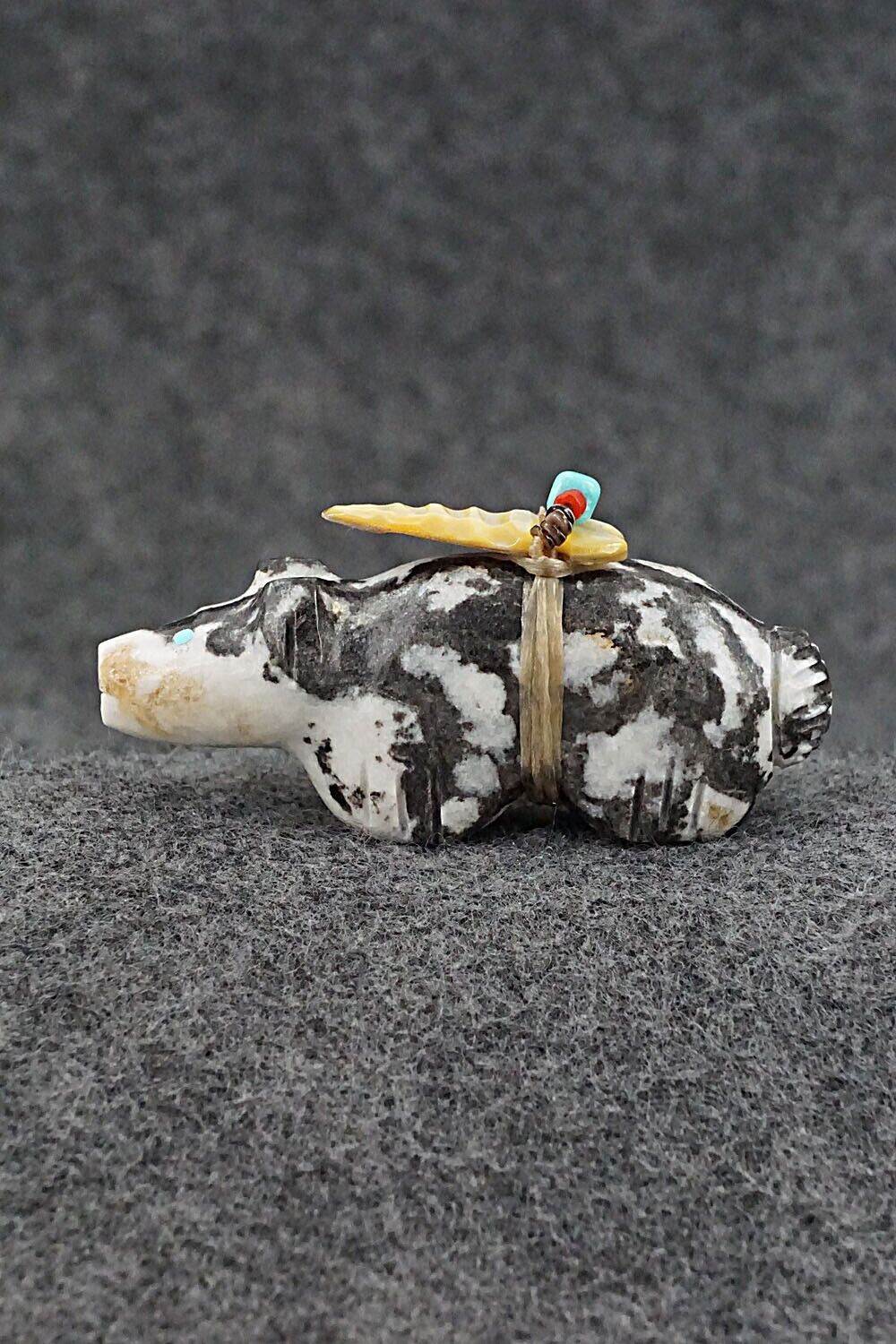 Bear Zuni Fetish Carving - Peter Gasper