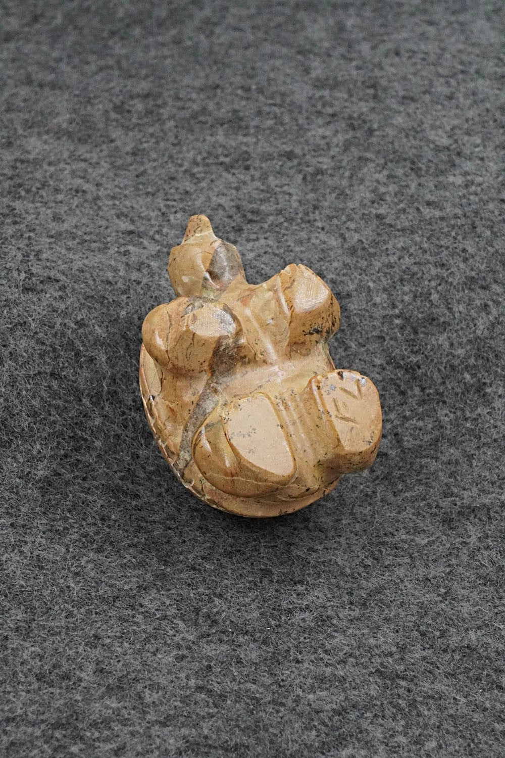 Turtle Zuni Fetish Carving - Freddie Leekya