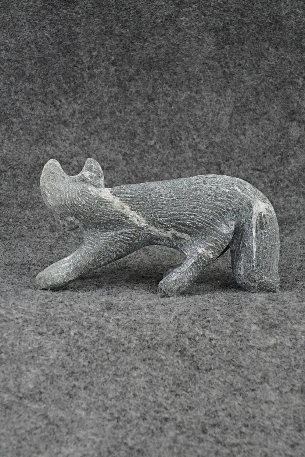 Wolf Zuni Fetish Carving - Wilfred Cheama