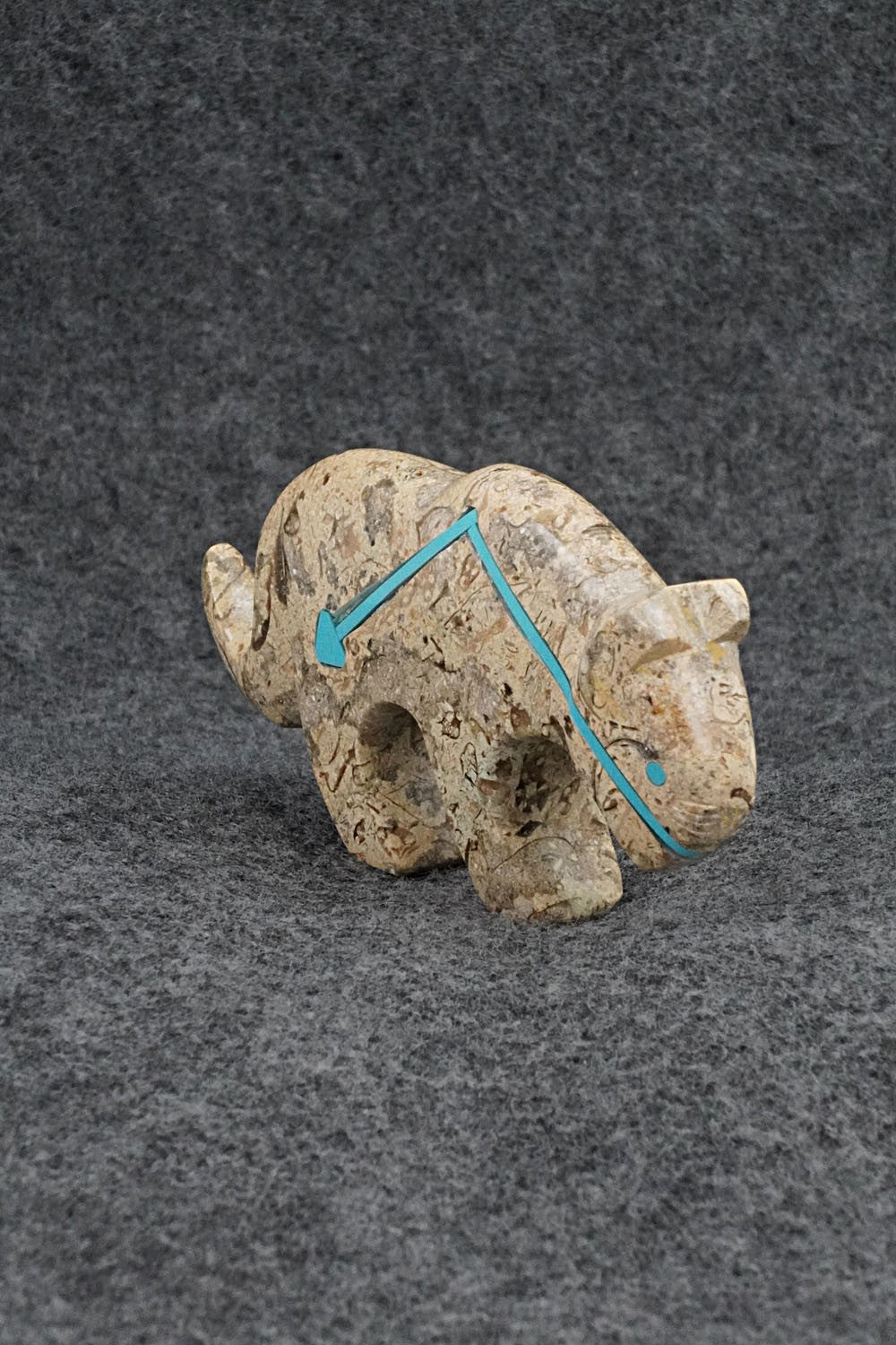 Mountain Lion Zuni Fetish Carving - Kenric Laiwakete