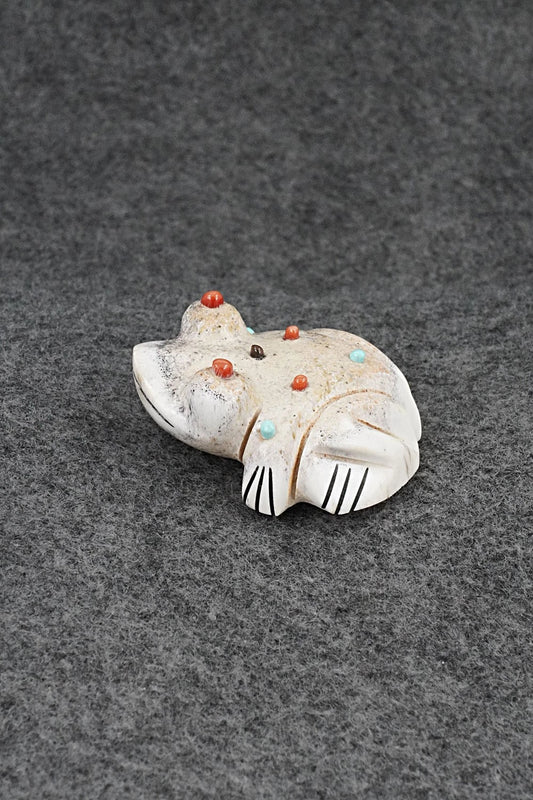 Frog Zuni Fetish Carving - Claudia Peina