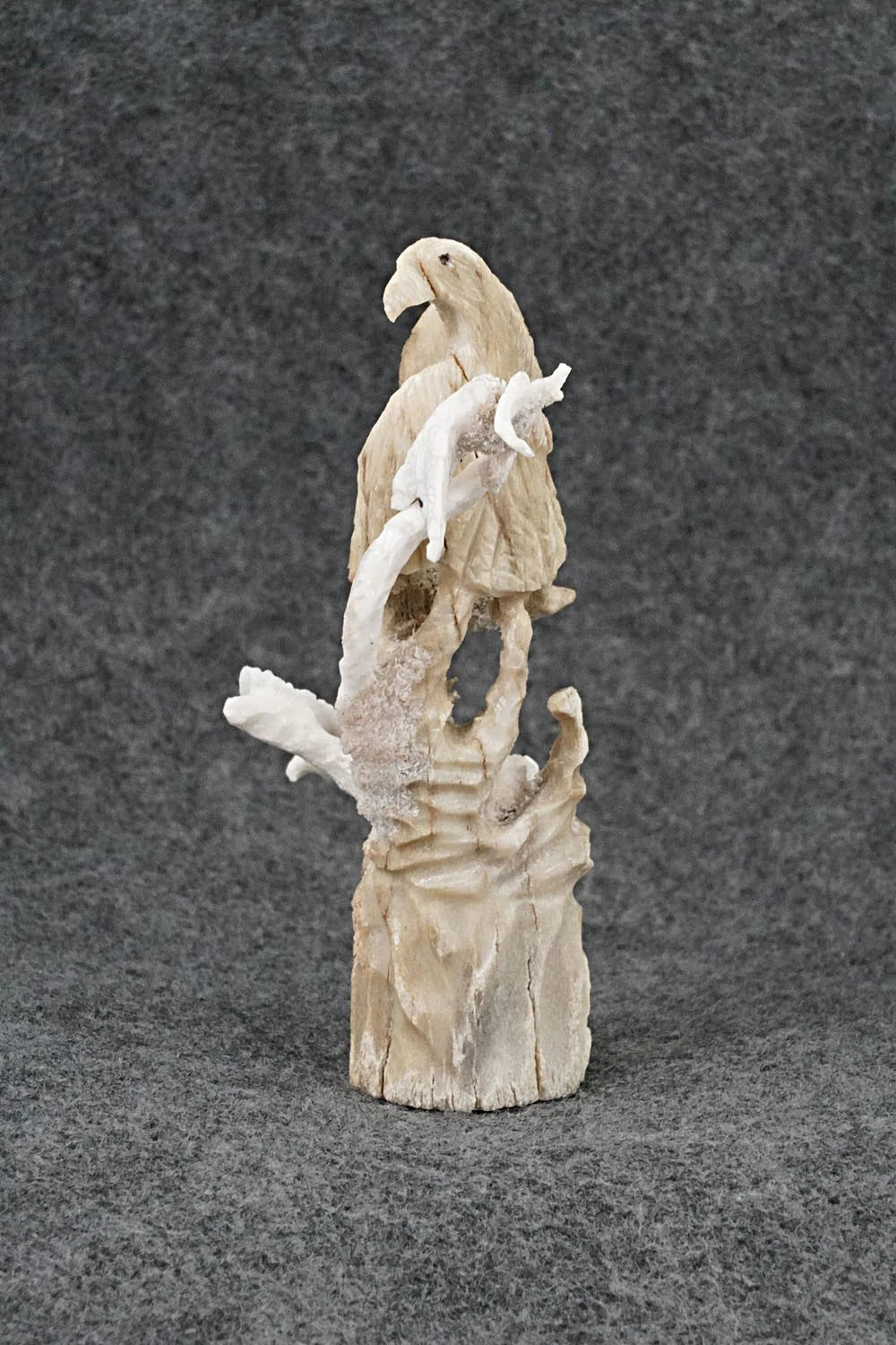 Eagles Zuni Fetish Carving - Ruben Najera