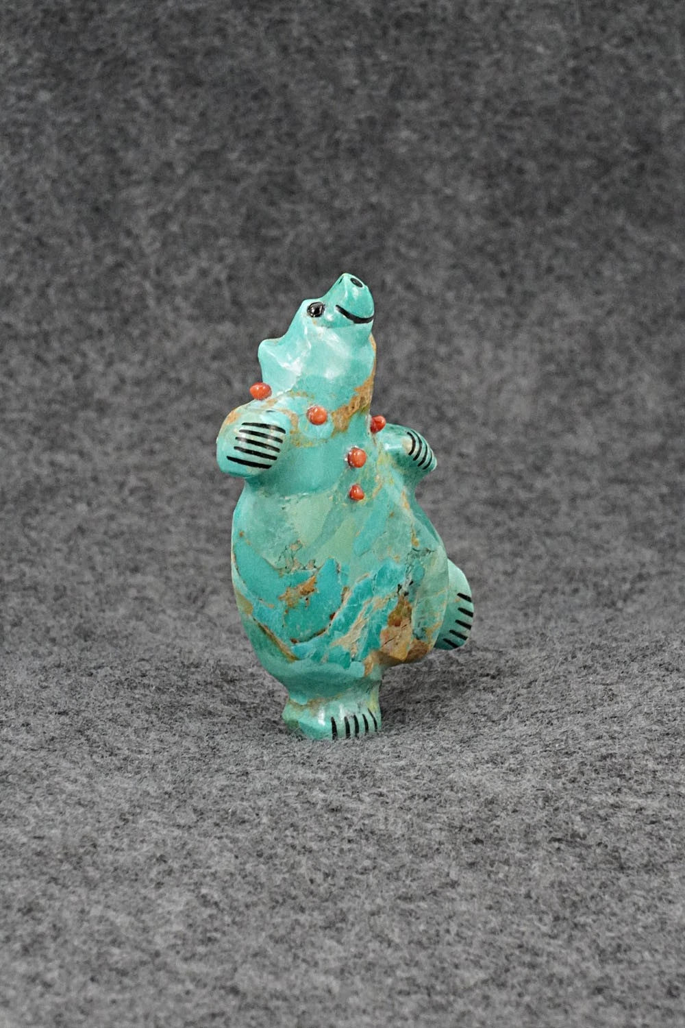 Bear Zuni Fetish Carving - Claudia Peina