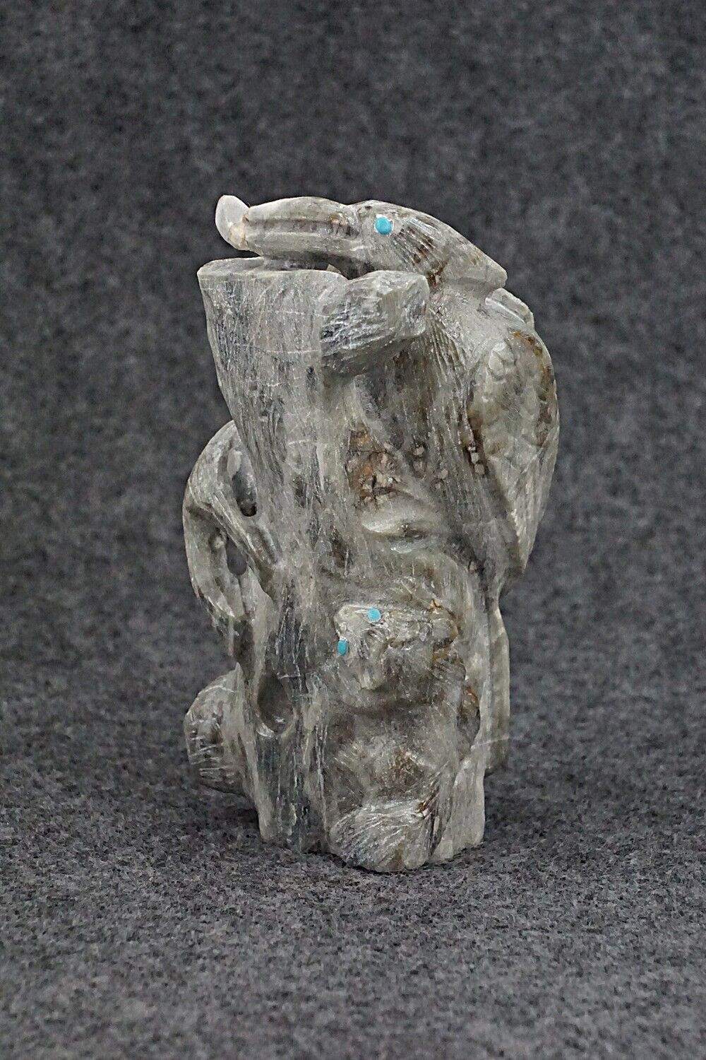 Bird Zuni Fetish Carving - Derrick Kaamasee