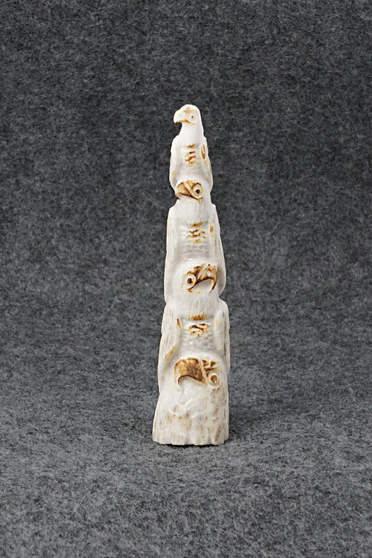 Eagle Zuni Fetish Carving - Maxx Laate