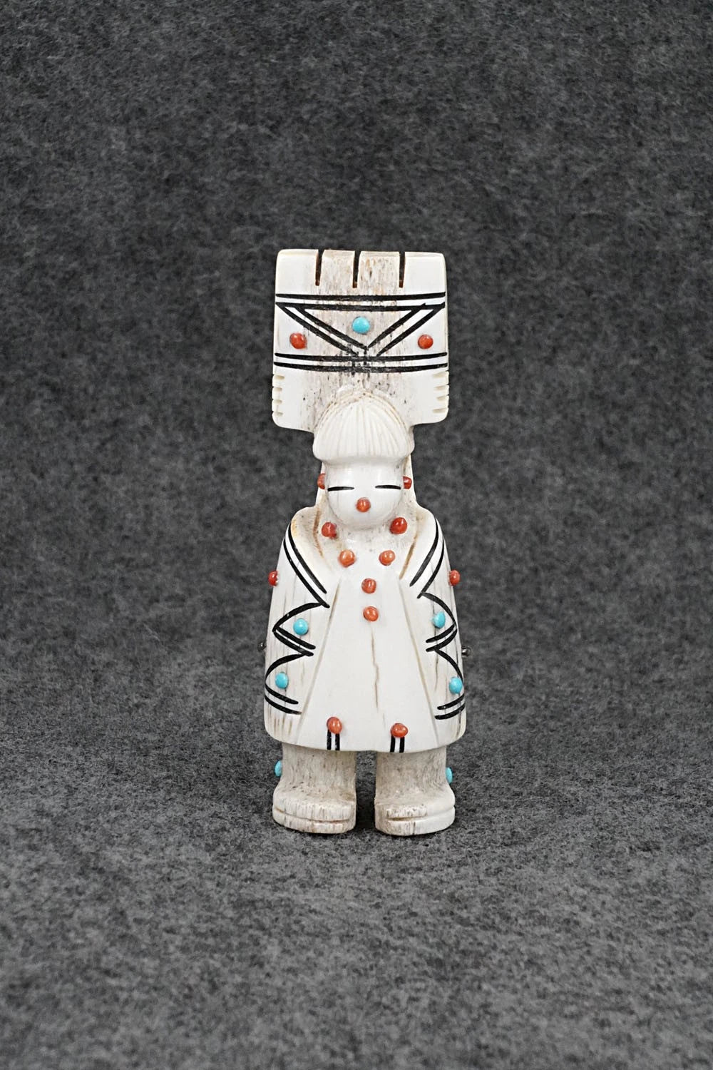 Corn Maiden Zuni Fetish Carving - Claudia Peina