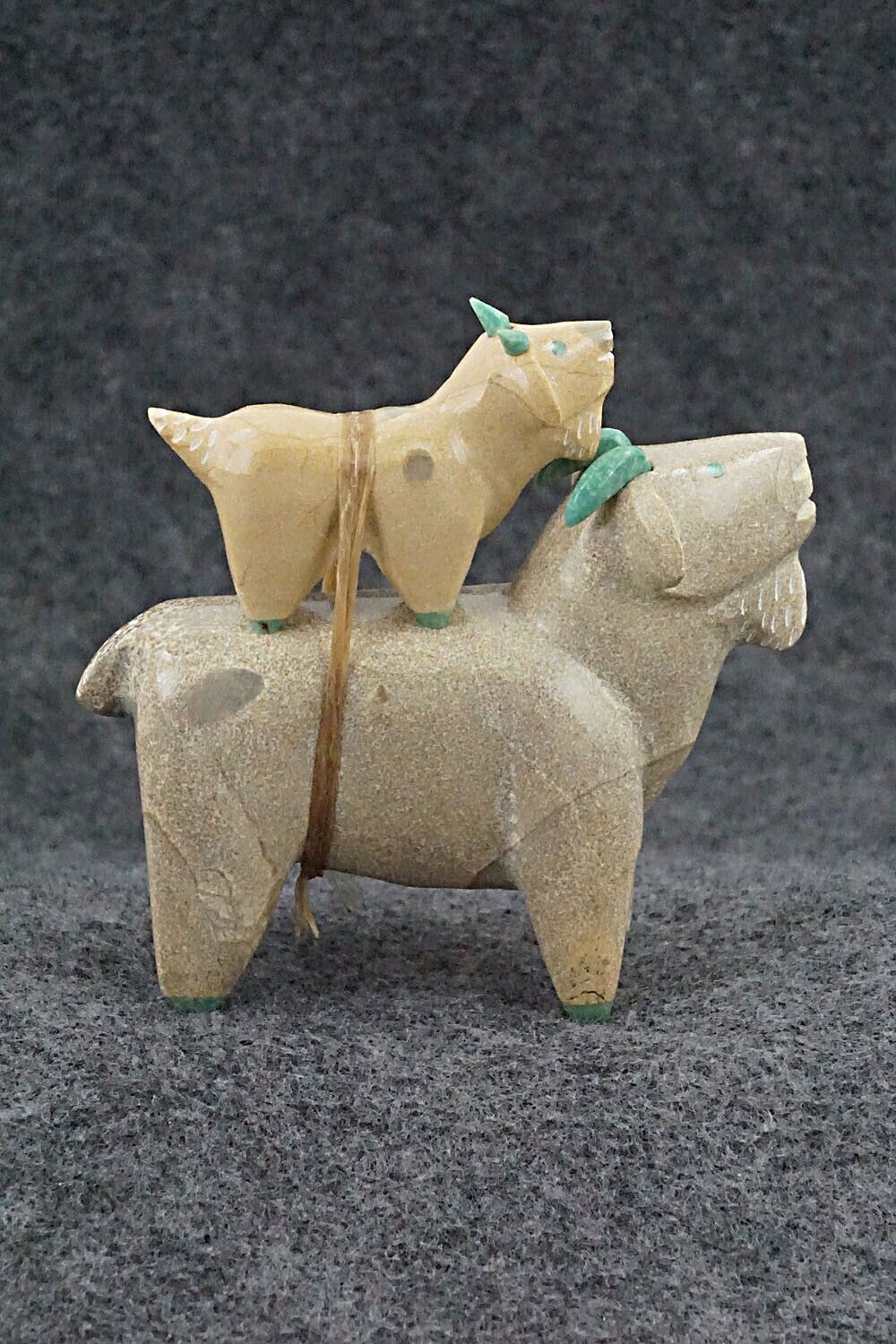 Goat with Kid Zuni Fetish Carving - Enrike Leekya