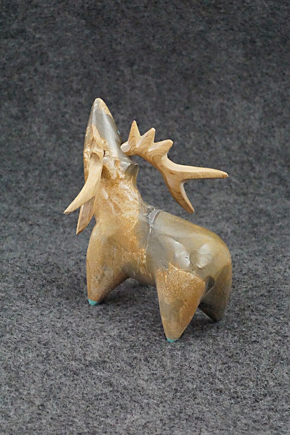 Elk Zuni Fetish Carving - Enrike Leekya