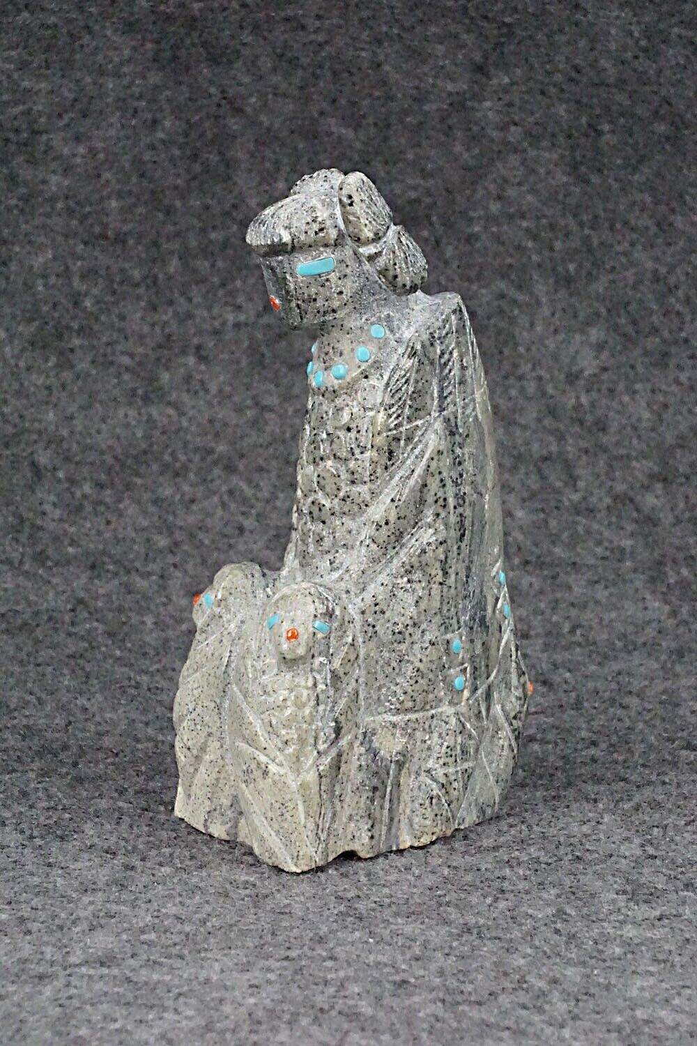 Corn Maiden Zuni Fetish Carving - Derrick Kaamasee