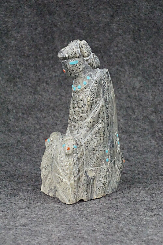 Corn Maiden Zuni Fetish Carving - Derrick Kaamasee