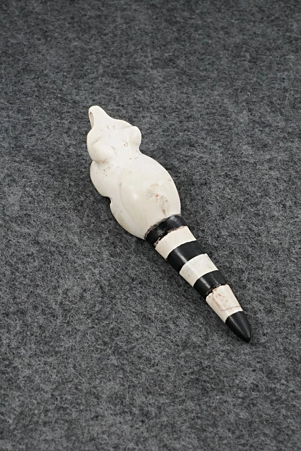 Raccoon Zuni Fetish Carving - Justin Red Elk