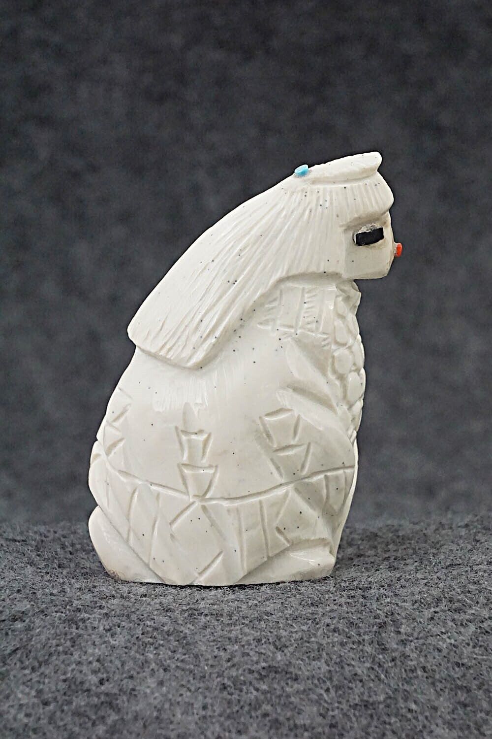 Corn Maiden Zuni Fetish Carving - Derrick Kaamasee