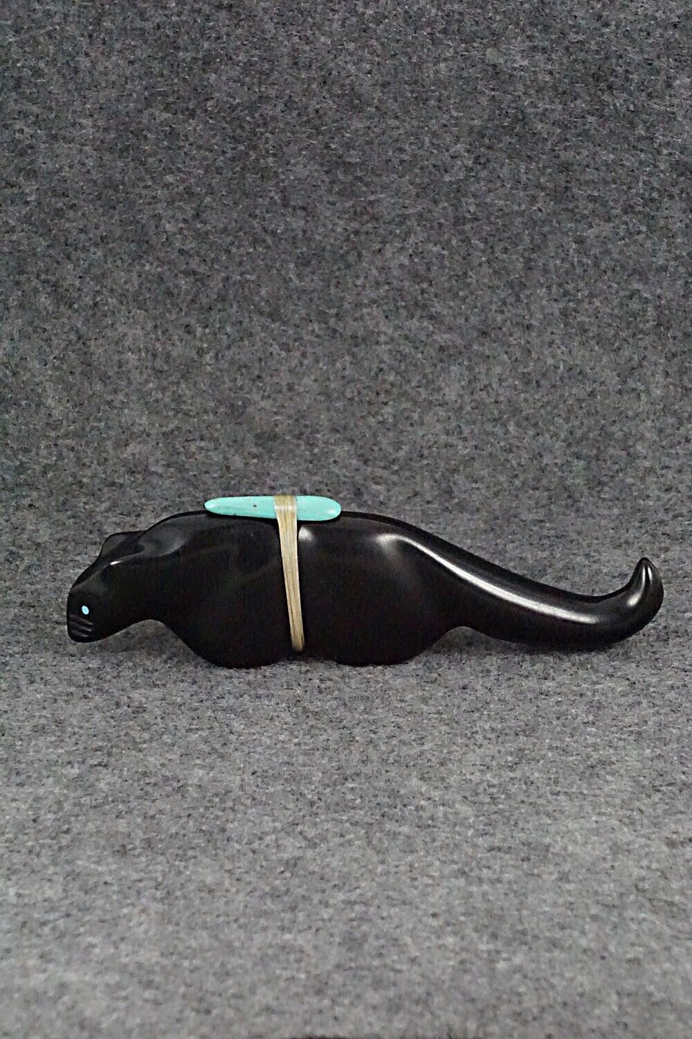 Mountain Lion Zuni Fetish Carving - Herbert Halate