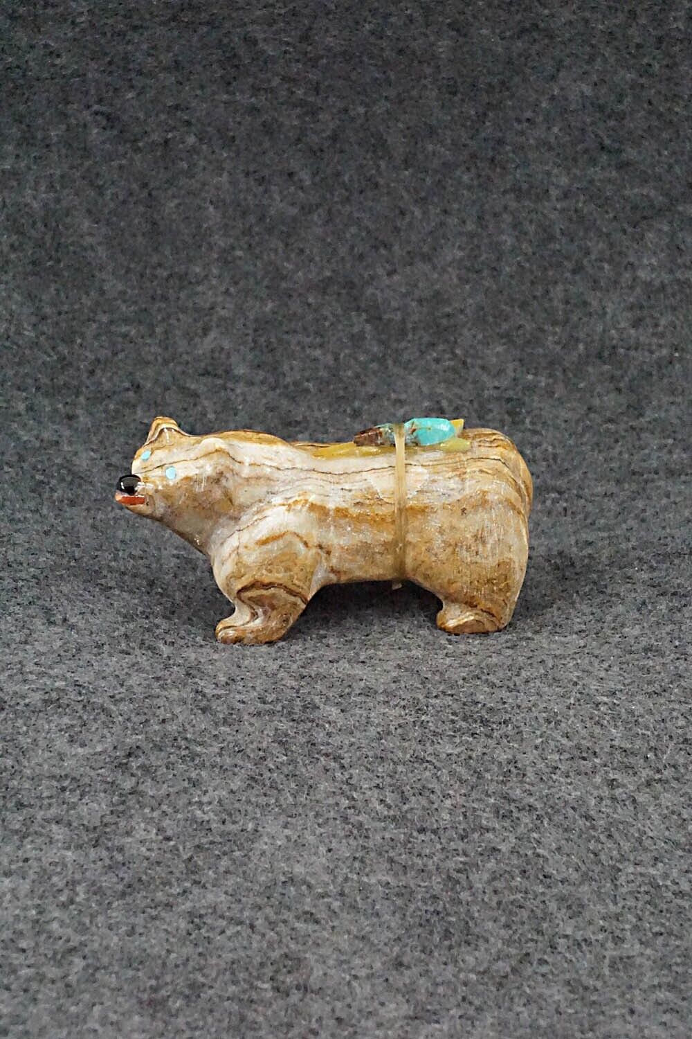 Bear Zuni Fetish Carving - Freddie Leekya