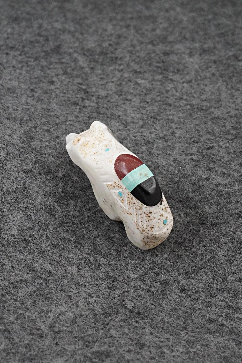 Bear Zuni Fetish Carving - Brandon Phillips