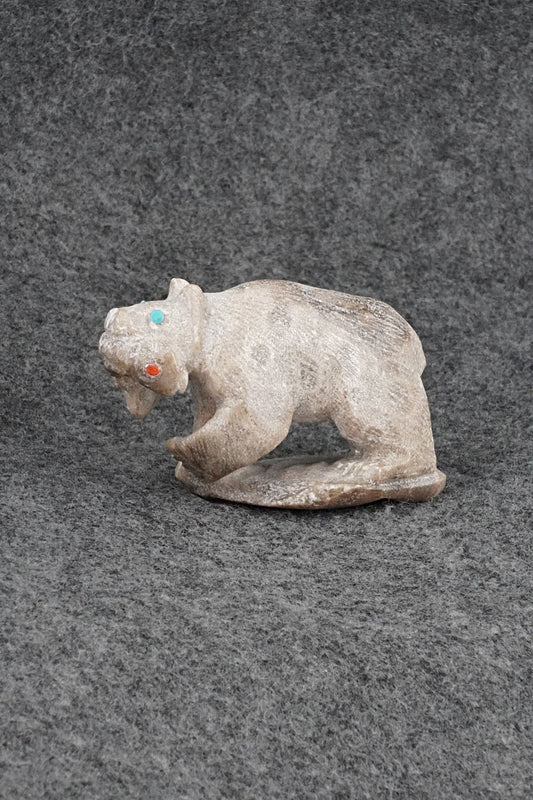 Bear Zuni Fetish Carving - Derrick Kammasee